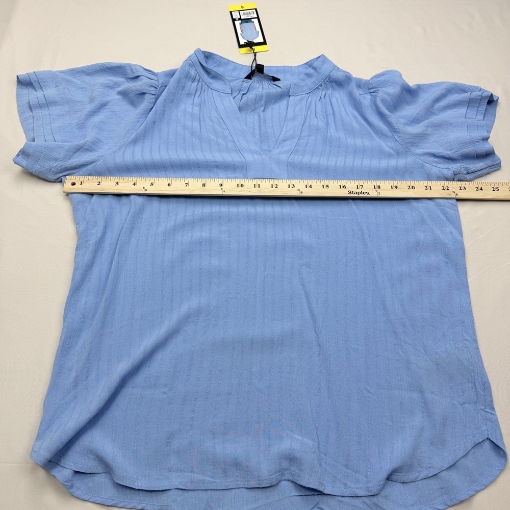 Well Worn Light Blue Blouse - Picture 3 of 8